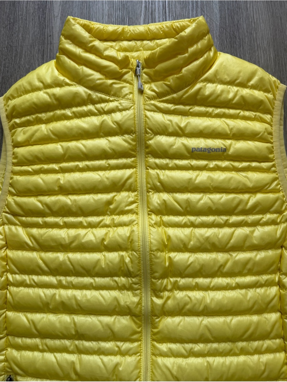Patagonia Ultralight Down Vest Womens Large Yellow Puffer Jacket Vest Rare Color - Picture 7 of 7
